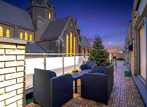 Penthouse with a Neo-Gothic Parish church view Apartment in Ghent