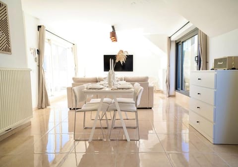 Penthouse with a Neo-Gothic Parish church view Apartment in Ghent