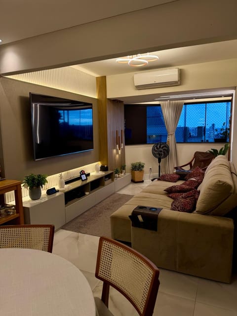 Communal lounge/ TV room, TV and multimedia, Living room, air conditioner
