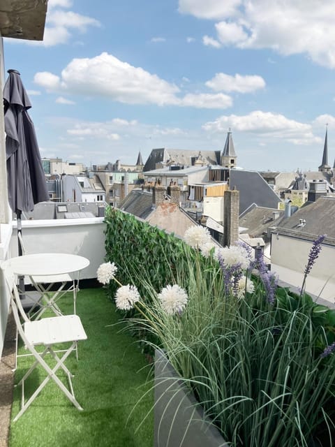 Patio, Spring, Day, Garden, View (from property/room), Balcony/Terrace, Garden view