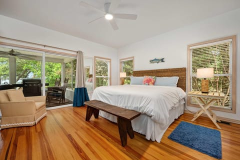 Secluded Waterfront Retreat for 23 - Dock Pets OK House in Perdido Beach