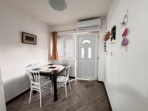 Mystras Apartments Apartment in Dobrota