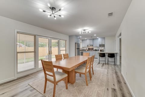 Convenient Family-Friendly Location Texarkana Gem House in Texarkana