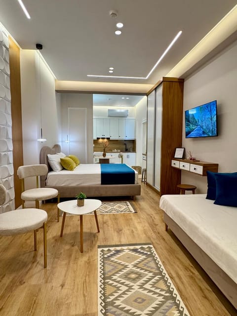 Bed, TV and multimedia, Photo of the whole room, Seating area