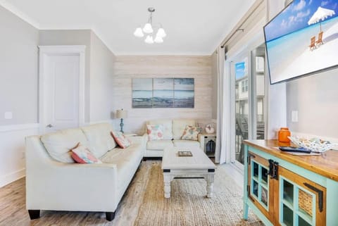 Life's Porpoise #A steps from beach pool House in West Beach