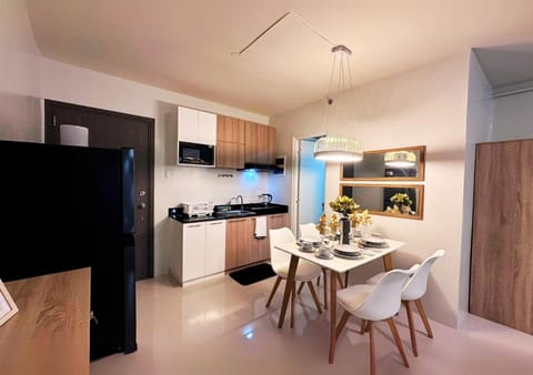 TV and multimedia, Kitchen or kitchenette, Dining area, oven, pet friendly, stove