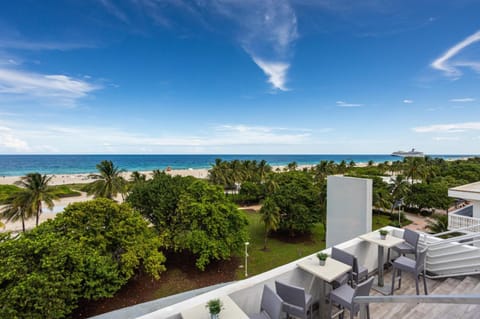 Sea view, Swimming pool