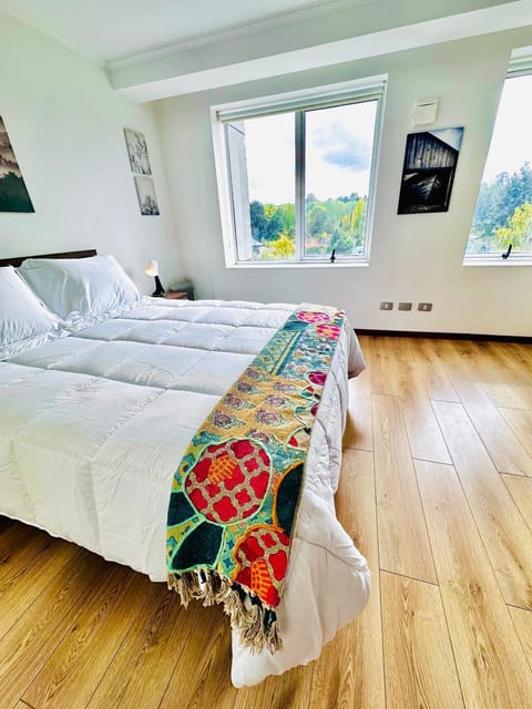 Bed, Photo of the whole room, Bedroom, Garden view