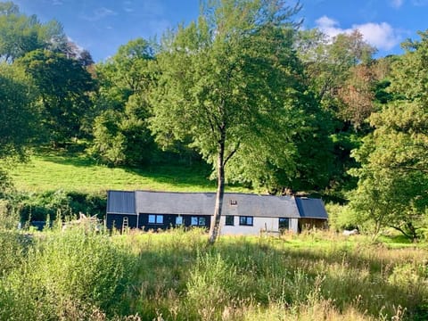 Property building, Spring, Day, Natural landscape, Garden, Garden view