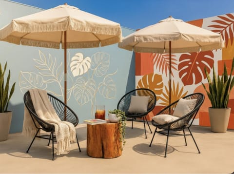 Patio, Day, Balcony/Terrace, Seating area, sunbed