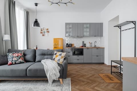 Kitchen or kitchenette, Living room, Seating area