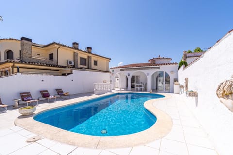 Off site, Swimming pool