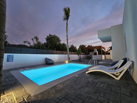 Pool view, Swimming pool, sunbed