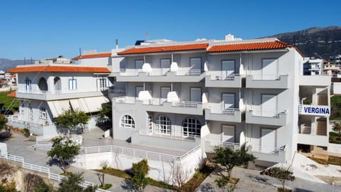 Property building, Facade/entrance, Mountain view