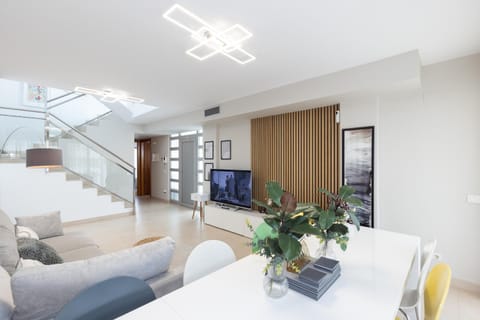Communal lounge/ TV room, Living room