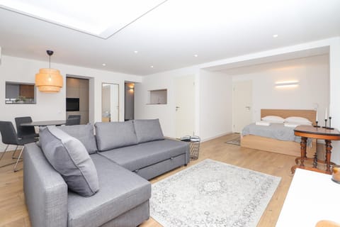 The Spinner Spot I Self Check-in I ᴄᴏʜᴏsᴛ Apartment in Klaipėda