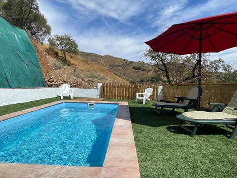 Patio, Mountain view, Pool view, Swimming pool, Swimming pool, Open Air Bath, sunbed