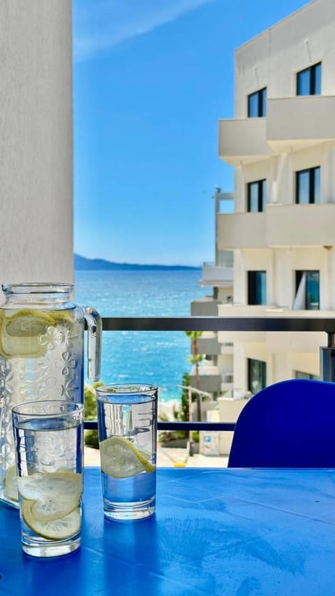 Day, Natural landscape, View (from property/room), Balcony/Terrace, Dining area, Sea view, Drinks