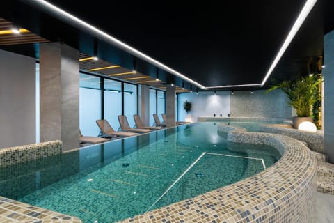 Swimming pool, Swimming pool