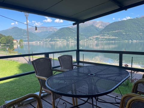 Natural landscape, View (from property/room), Balcony/Terrace, Lake view, Mountain view
