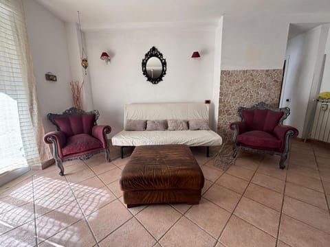 Communal lounge/ TV room, Seating area