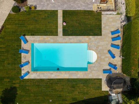 Day, Bird's eye view, Garden, Garden view, Pool view, Swimming pool, sunbed