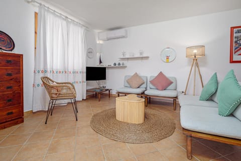 Casa Con Giardino 250 M Dal Mare House in Porto Rotondo