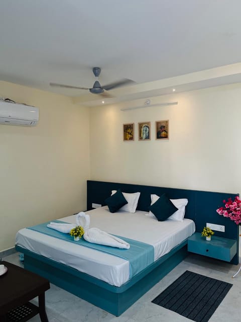 Bedroom, air conditioner
