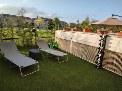 Property building, Garden, Garden view, sunbed