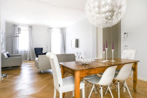 Decorative detail, Dining area