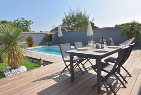 Patio, Day, View (from property/room), Dining area, Pool view