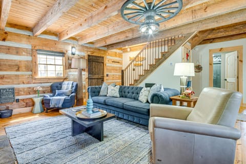 Hot Tub, Fire Pit and Creek Access Whittier Cabin! Cabin in Cherokee