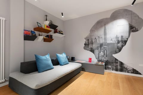 Communal lounge/ TV room, Living room