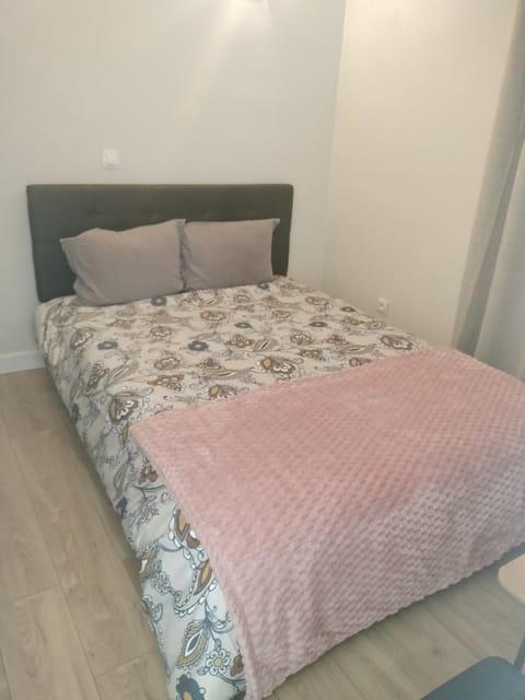 Favorite hangout Apartment in Saint-Denis, France