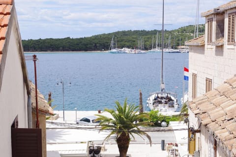 Balcony/Terrace, Seating area, City view, Sea view, Location