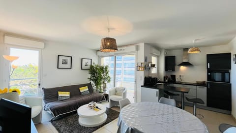 Living room, Dining area, kitchen