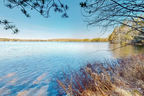 Swaying Pines Estate House in Three Lakes