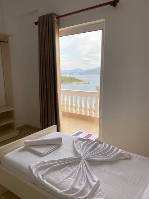 Home Majka Vacation rental in Sarandë