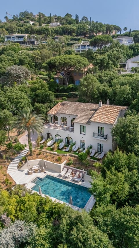 Property building, Natural landscape, Garden, Garden view, Pool view, Swimming pool, sunbed