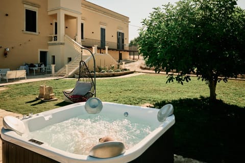 Garden, Hot Tub, Garden view