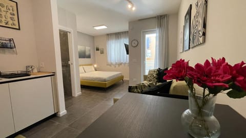 Maya Nest, Sampay Bay e Chicco Inn - Urban vibe in the heart of Bari Apartment in Bari