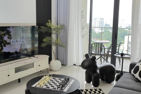 Communal lounge/ TV room, TV and multimedia, Balcony/Terrace, Living room, Seating area