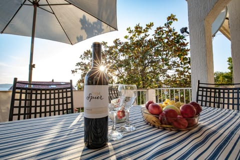 View (from property/room), Balcony/Terrace, Food and drinks