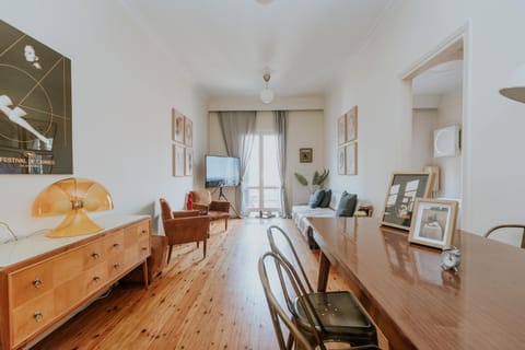 TV and multimedia, Living room, Dining area