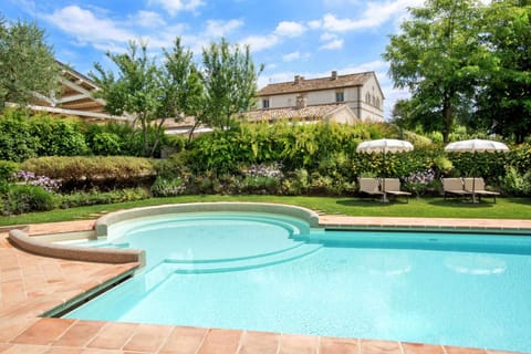 Property building, Summer, Swimming pool, Swimming pool