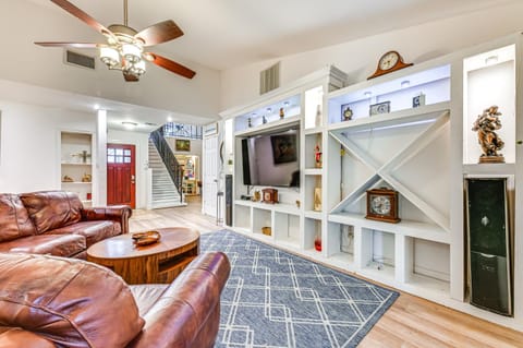 Spacious Family Home with Fenced Yard in DFW Area House in Flower Mound