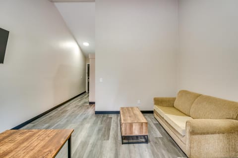 1 Mi to Lake Huron Waterfront Cozy Studio Apt Apartment in Port Huron