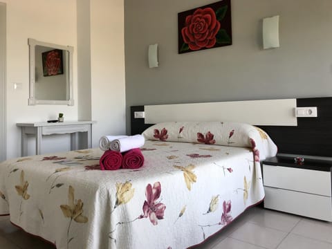 Decorative detail, Sea view