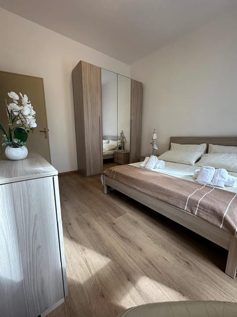 Bed, Bedroom, wardrobe