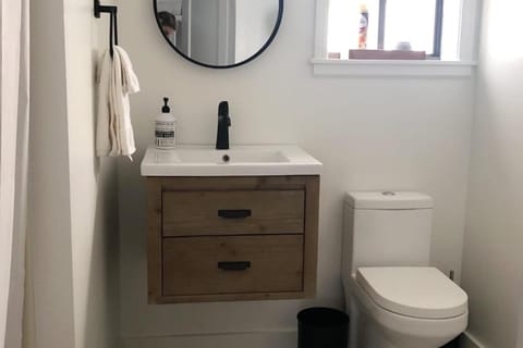 2 Queen Beds, Dog Friendly, Fenced in Yard House in Glen Ellen